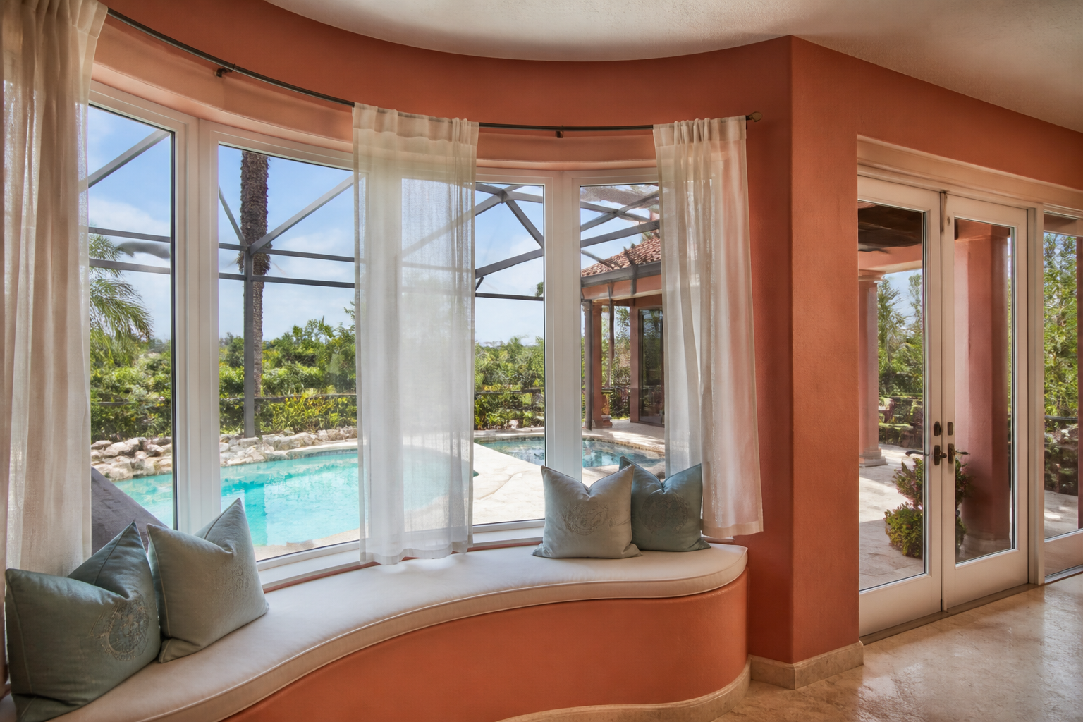 Bay & Bow Windows in Fort Lauderdale, FL | Winslow Windows & Doors - detail 1